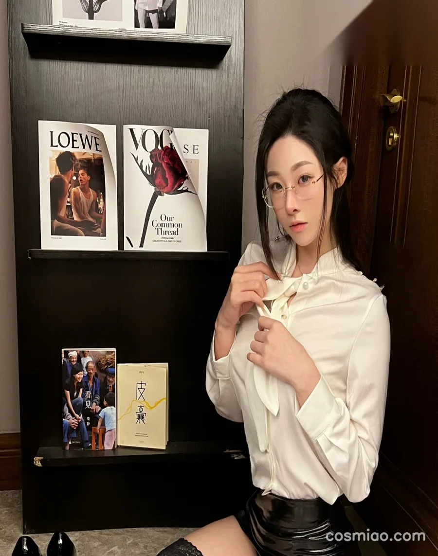 是小逗逗 – 全套微密圈套图&视频合集[8套-2026.3][网盘持续自动更新]